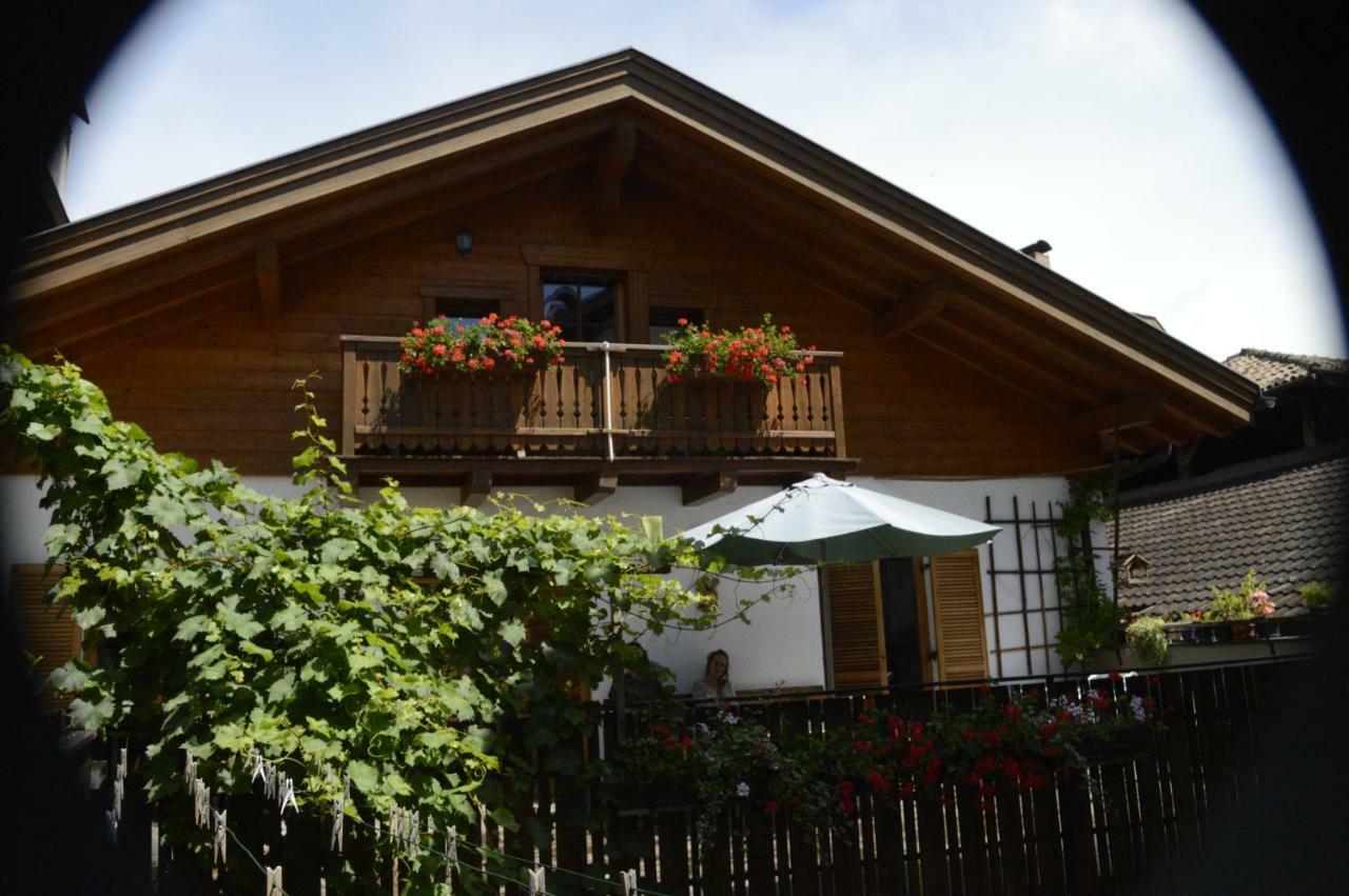 Hof Am Brunnen Appartement Cornaiano Buitenkant foto